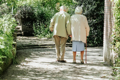 Douleur en EHPAD : pourquoi les aides-soignantes sont au cœur de la prise en charge