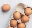 œufs avec taches de sang